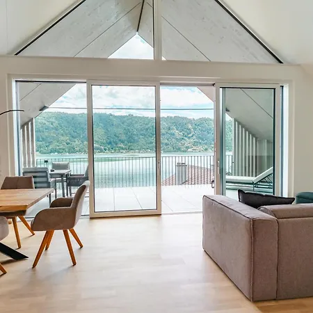 Montelago, Penthouse Mit Seeblick & Seezugang