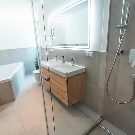 Montelago, Penthouse Mit Seeblick & Seezugang Апартаменты Заттендорф