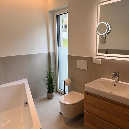 Montelago, Penthouse Mit Seeblick & Seezugang * Sattendorf