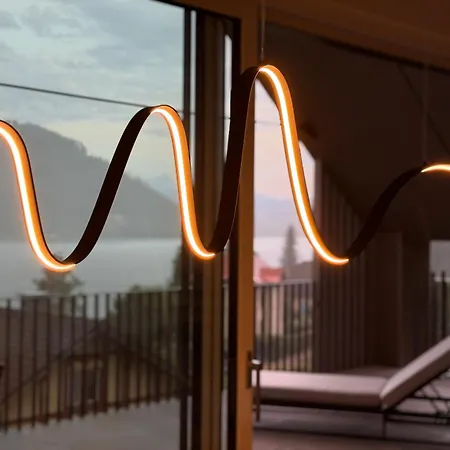 Montelago, Penthouse Mit Seeblick & Seezugang