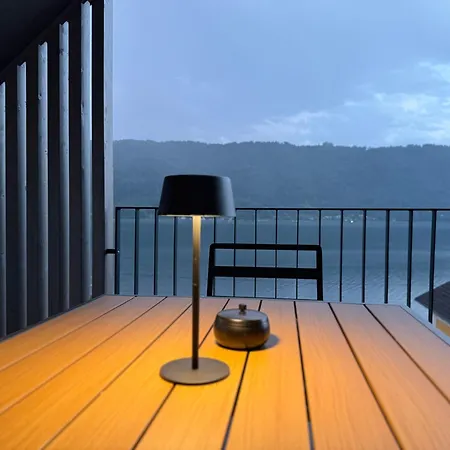 Montelago, Penthouse Mit Seeblick & Seezugang Апартаменты Заттендорф